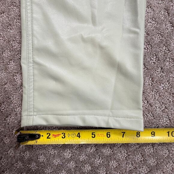 Abercrombie Curve Love Vegan Leather 90’s Straight Pants Sage Green Size 29 - Picture 8 of 8